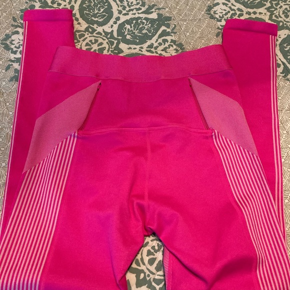 COPY - Fabletics hot pink workout pants med NWT - Picture 5 of 8